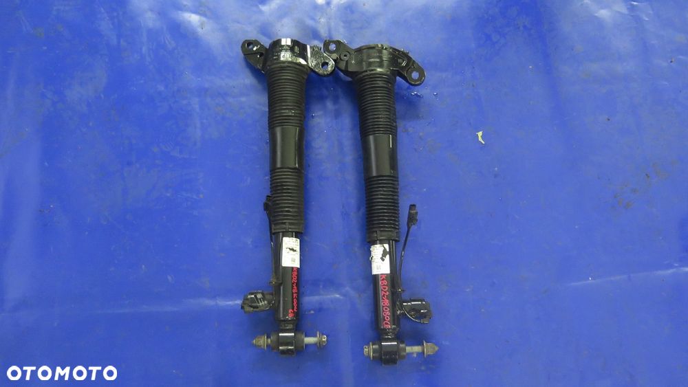 Amortyzator Tył Lewy lub Prawy EVOQUE II L551 K8D218080CB K8D218K004CB