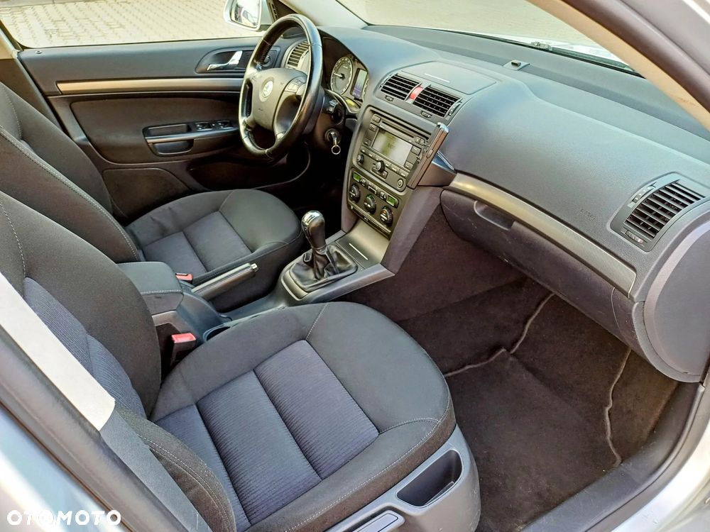 Skoda Octavia 2.0 TDI Ambiente - 11