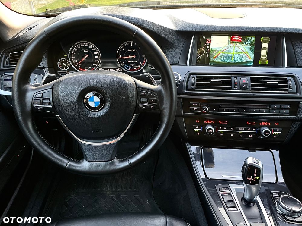 BMW Seria 5 520d xDrive Modern Line - 33