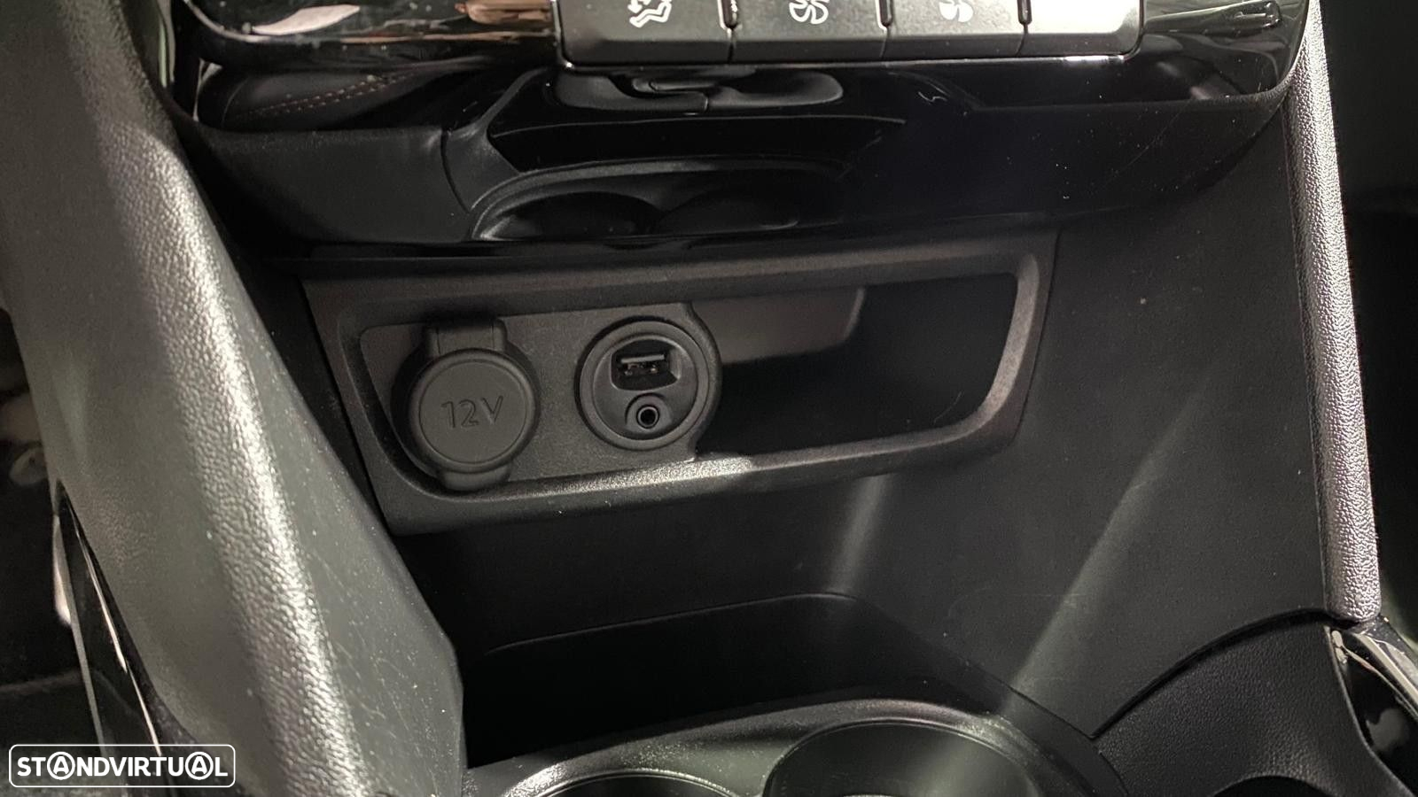Peugeot 2008 1.2 PureTech GT Line - 6