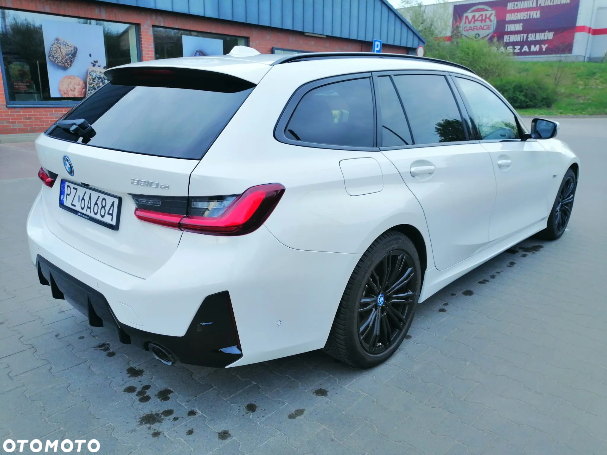 BMW Seria 3 330e M Sport sport - 10