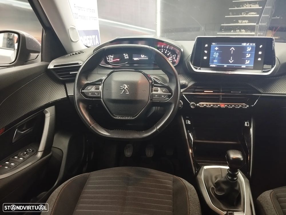 Peugeot 2008 1.2 PureTech Active Pack - 12