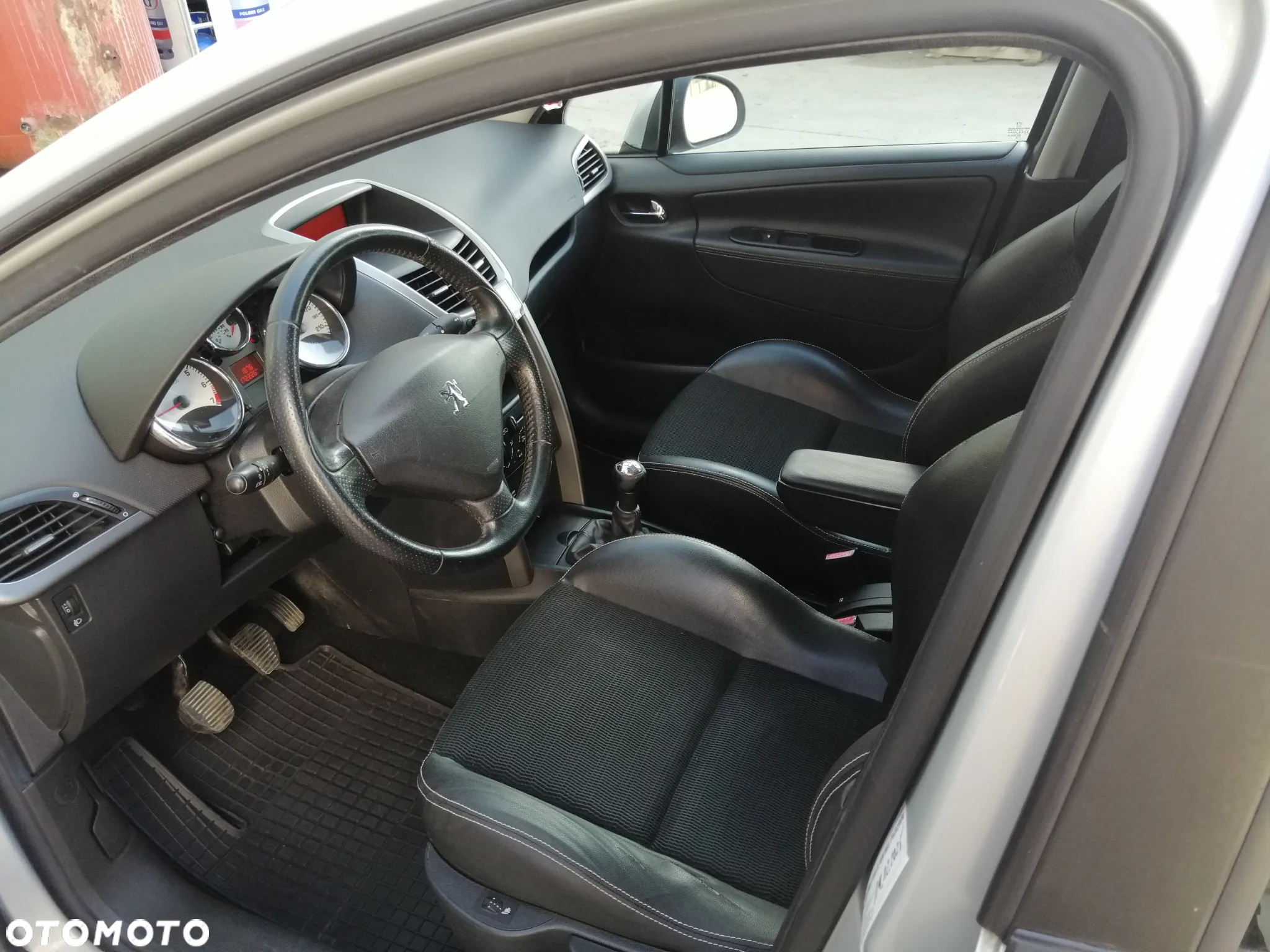 Peugeot 207 1.6 VTi Outdoor - 10