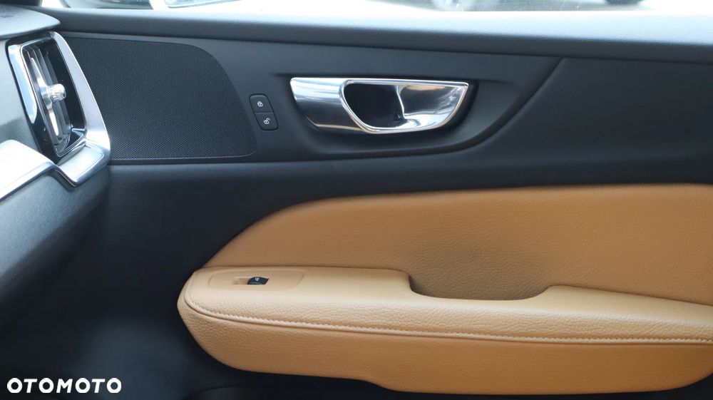 Volvo V60 D4 Inscription - 16
