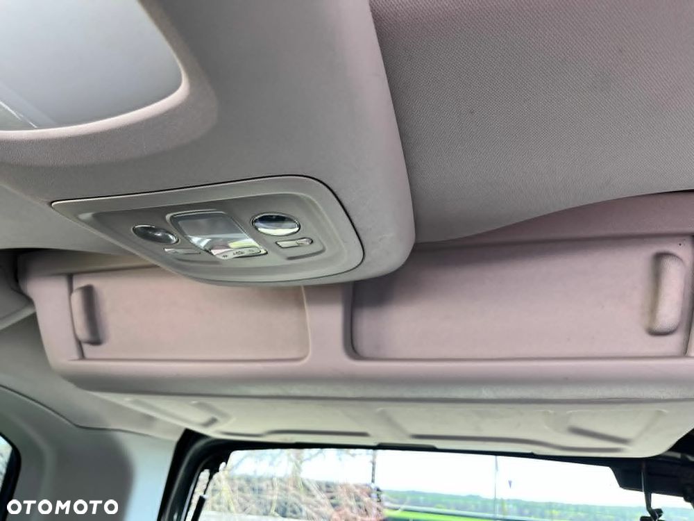 Opel Combo 1.5 CDTI Essentia S&S - 21