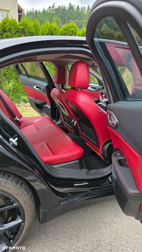 Alfa Romeo Giulia 2.0 Turbo TI Q4 - 23