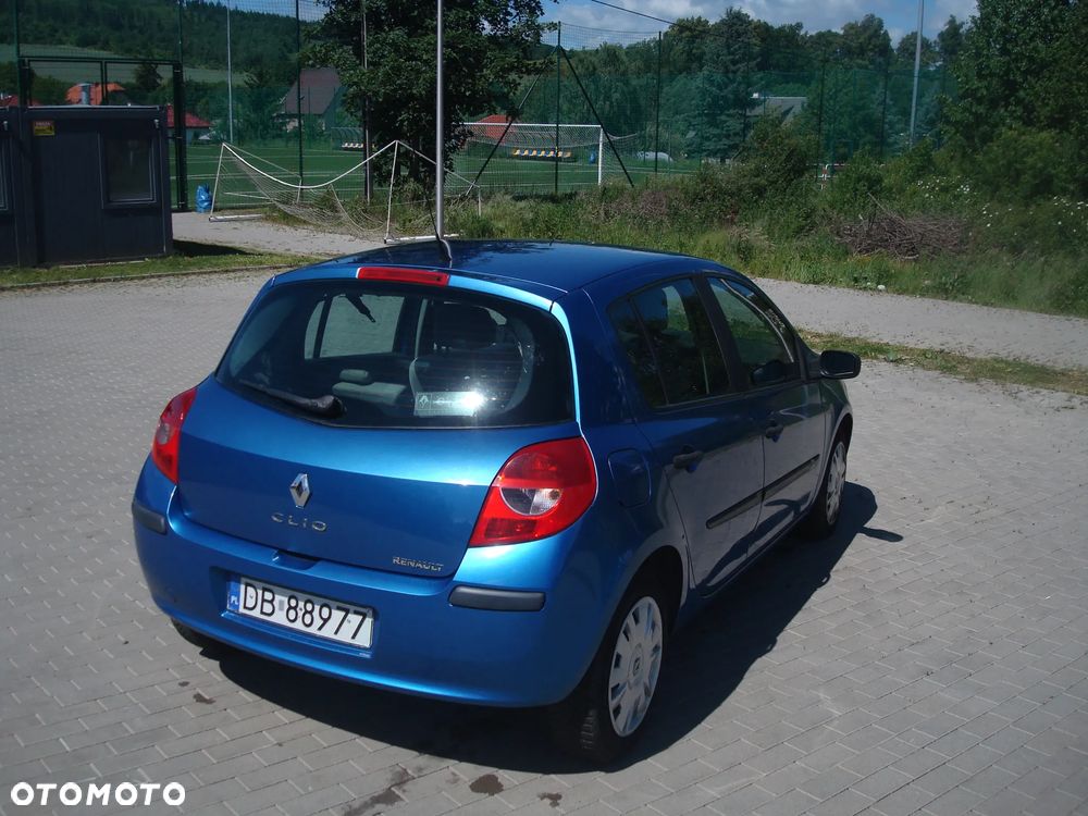 Renault Clio 1.2 16V Exception - 11
