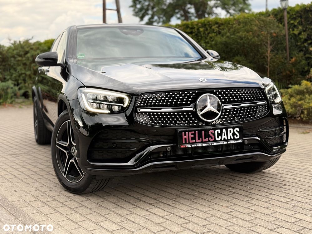 Mercedes-Benz GLC 300 4Matic 9G-TRONIC AMG Line Plus - 9
