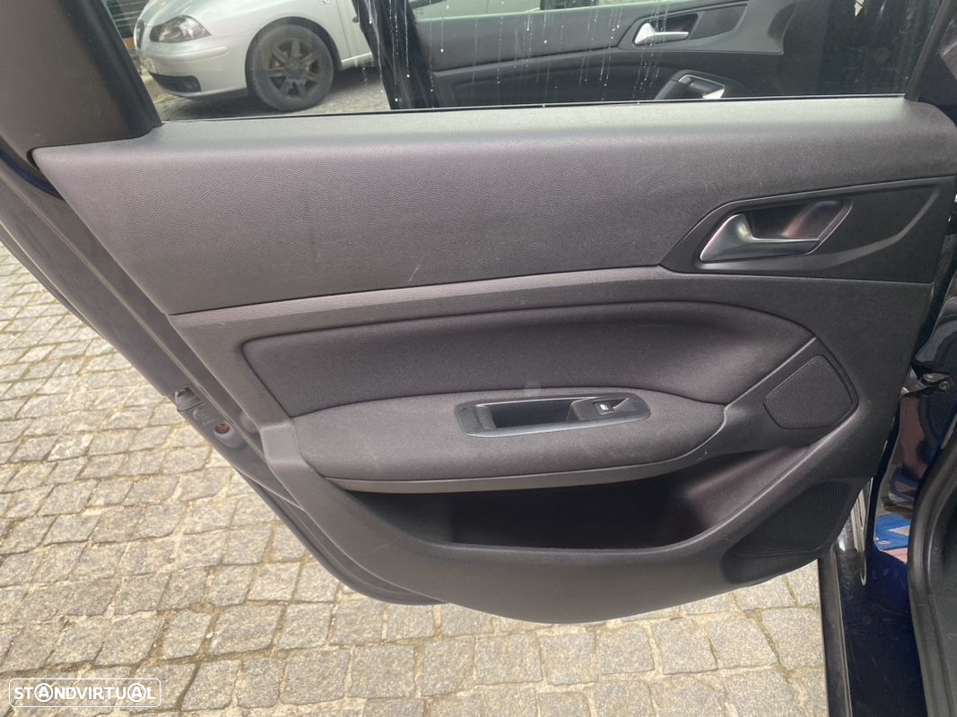 Peugeot 308 SW 1.5 BlueHDi Style - 29