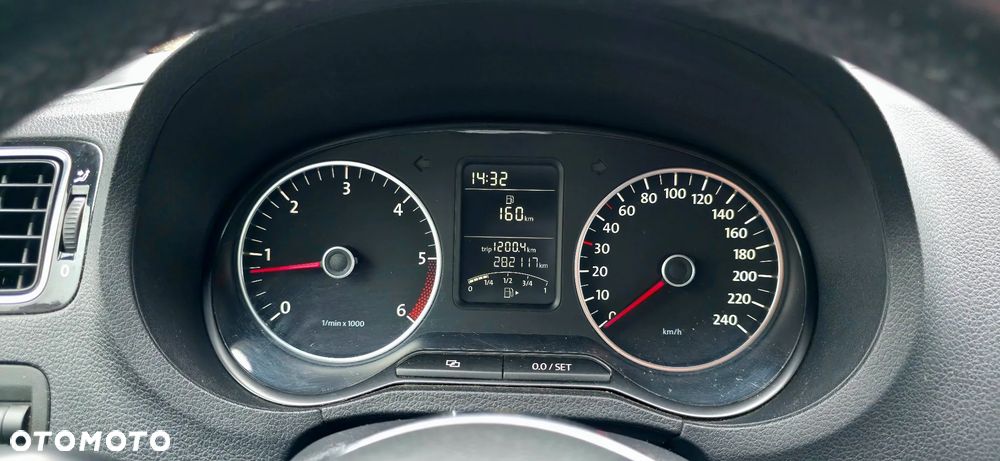 Volkswagen Polo 1.6 TDI DPF Highline - 26