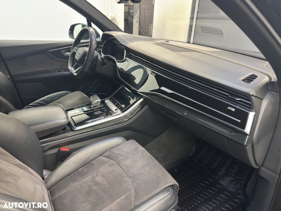 Audi Q7 - 12