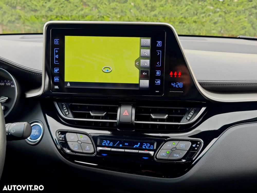 Toyota C-HR ver-1-8-hsd-122-cp-4x2-cvt-c--ult-style-bi--tone - 11