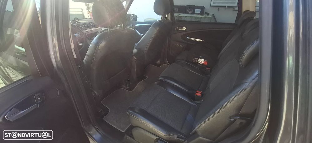 Ford S-Max 2.0 TDCi Titanium 7L - 8