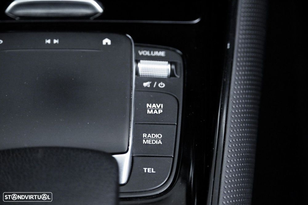 Mercedes-Benz GLB 200 d Progressive - 29