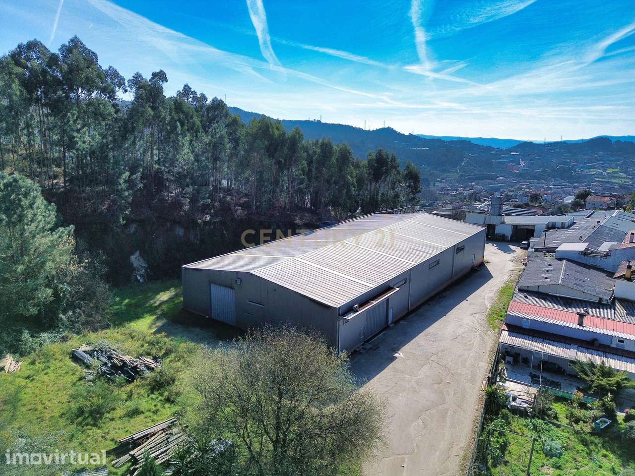 Espaço Comercial em Rebordosa (Armazém) - Paredes - 1386m² por 1.100.0 - Grande imagem: 5/34