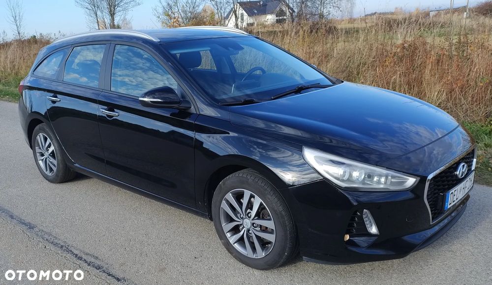 Hyundai i30 1.6 CRDi Classic + DCT - 16