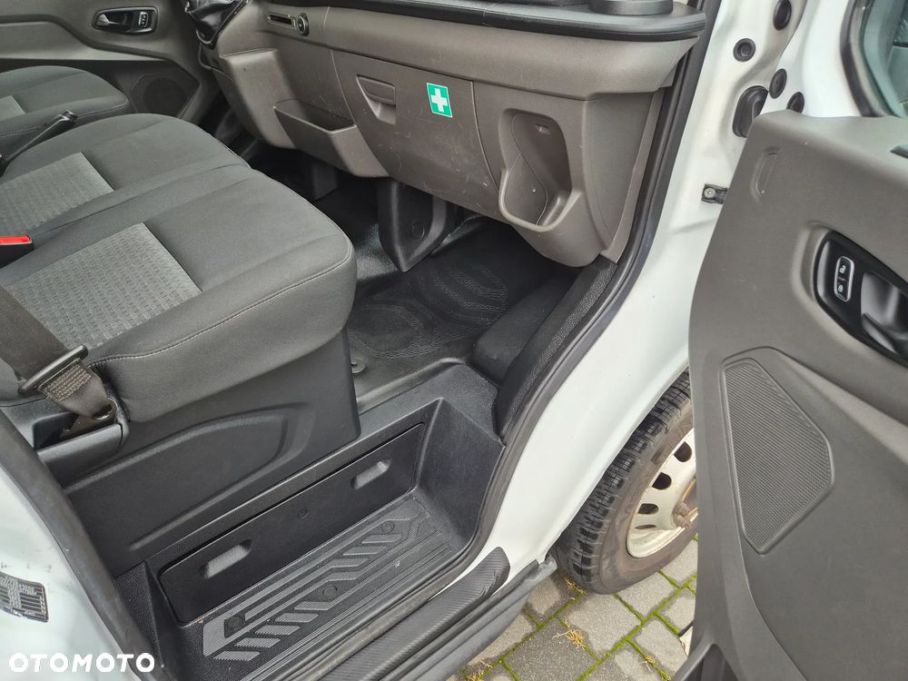 Ford Transit - 8