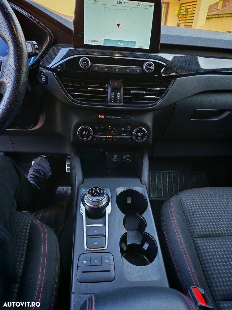 Ford Kuga 2.5 Duratec PHEV ST-LINE - 7