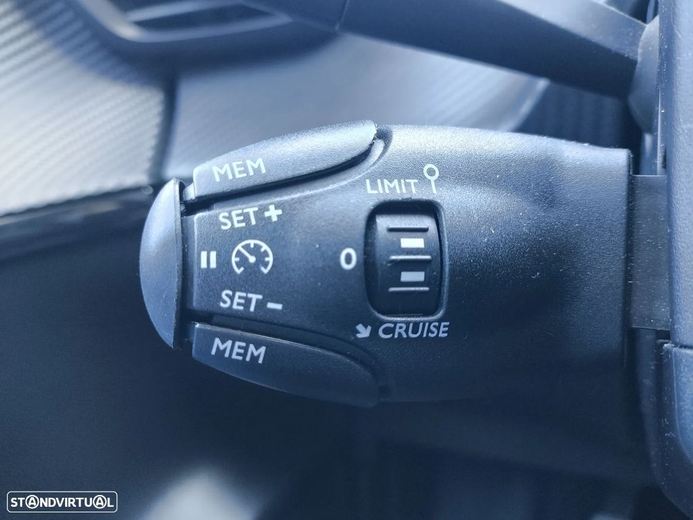 Peugeot 208 1.2 PureTech Active - 22
