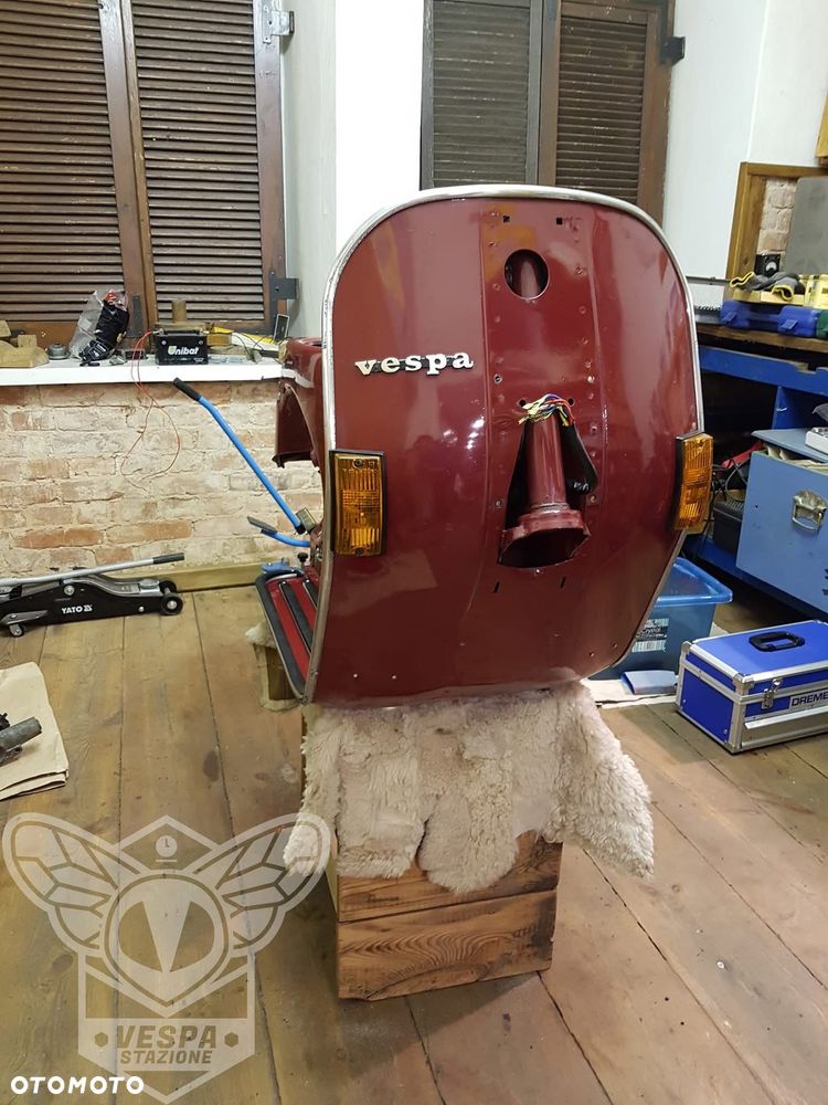 Piaggio Vespa - 16
