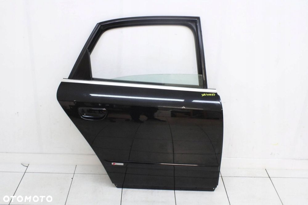 AUDI A4 B7 SEDAN 04R- DRZWI PRAWE TYLNE PRAWY TYŁ LZ9Y - 1