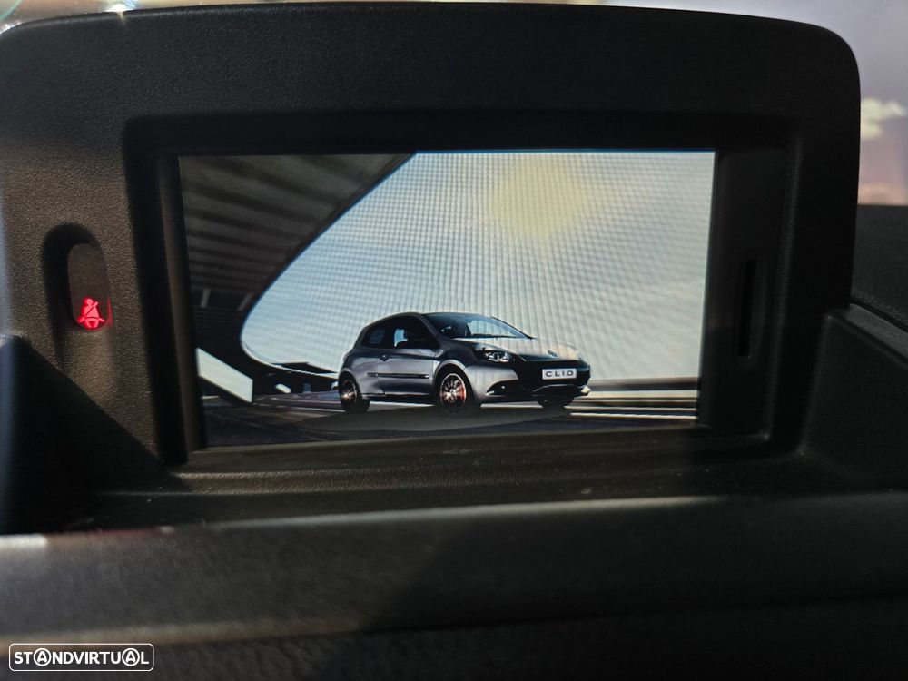 Renault Clio 1.2 16V Confort - 18