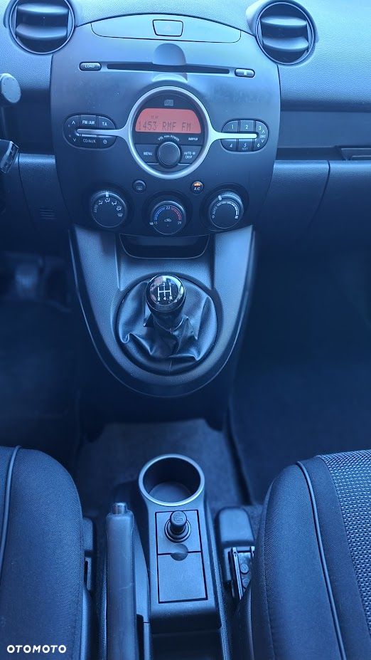 Mazda 2 1.5 Dynamic - 10