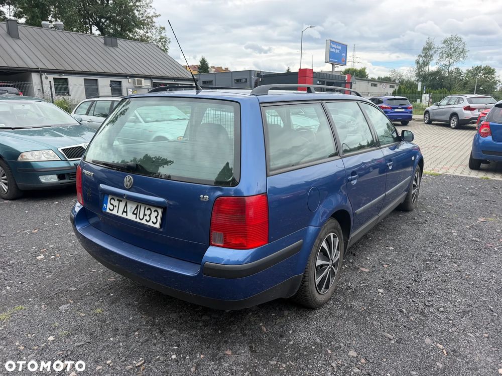 Volkswagen Passat 1.8 Comfortline - 5