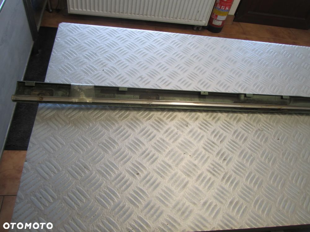 listwa 1247400293 - 6