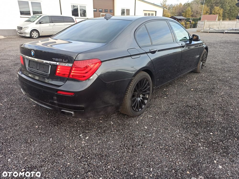 BMW Seria 7 750i L - 3