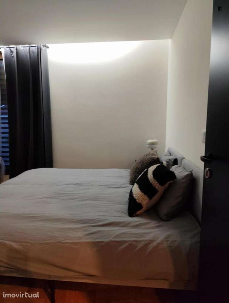 Quarto - localizado em Paranhos Porto - Grande imagem: 2/13