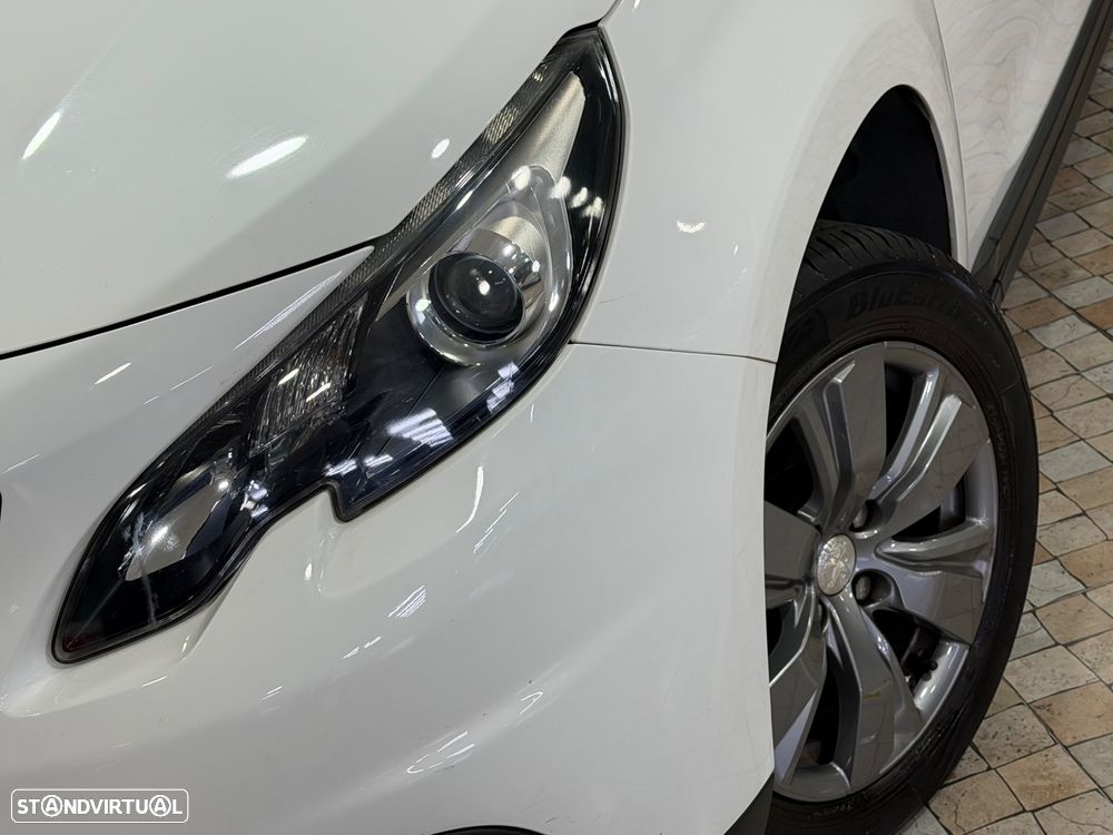 Peugeot 2008 1.2 PureTech Style - 8