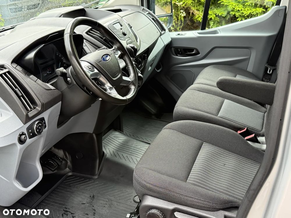 Ford Transit - 24