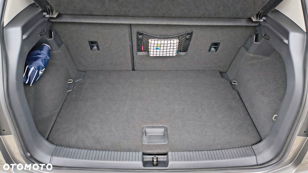 Volkswagen T-Cross - 12