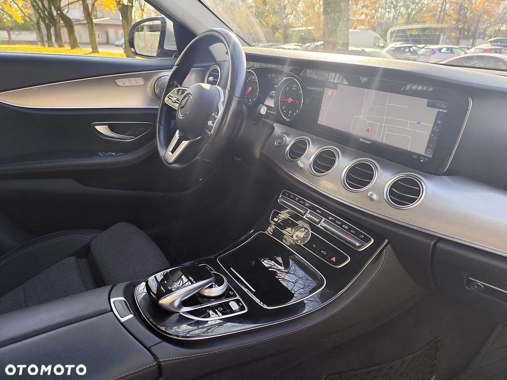 Mercedes-Benz Klasa E 220 d Business Edition - 12