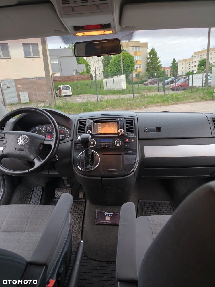 Volkswagen Multivan - 9