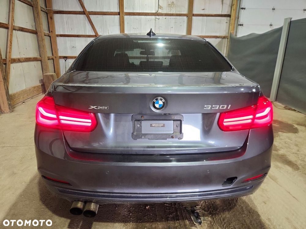 BMW Seria 3 330i xDrive Sport Line - 6