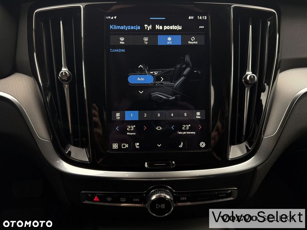 Volvo V60 Cross Country - 22