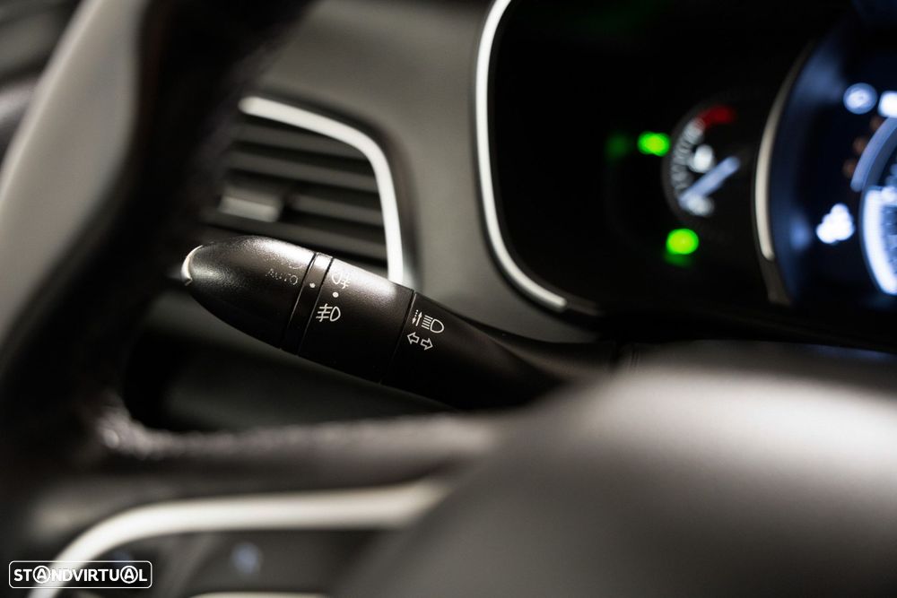 Renault Mégane Sport Tourer 1.5 Blue dCi Bose Edition EDC - 11