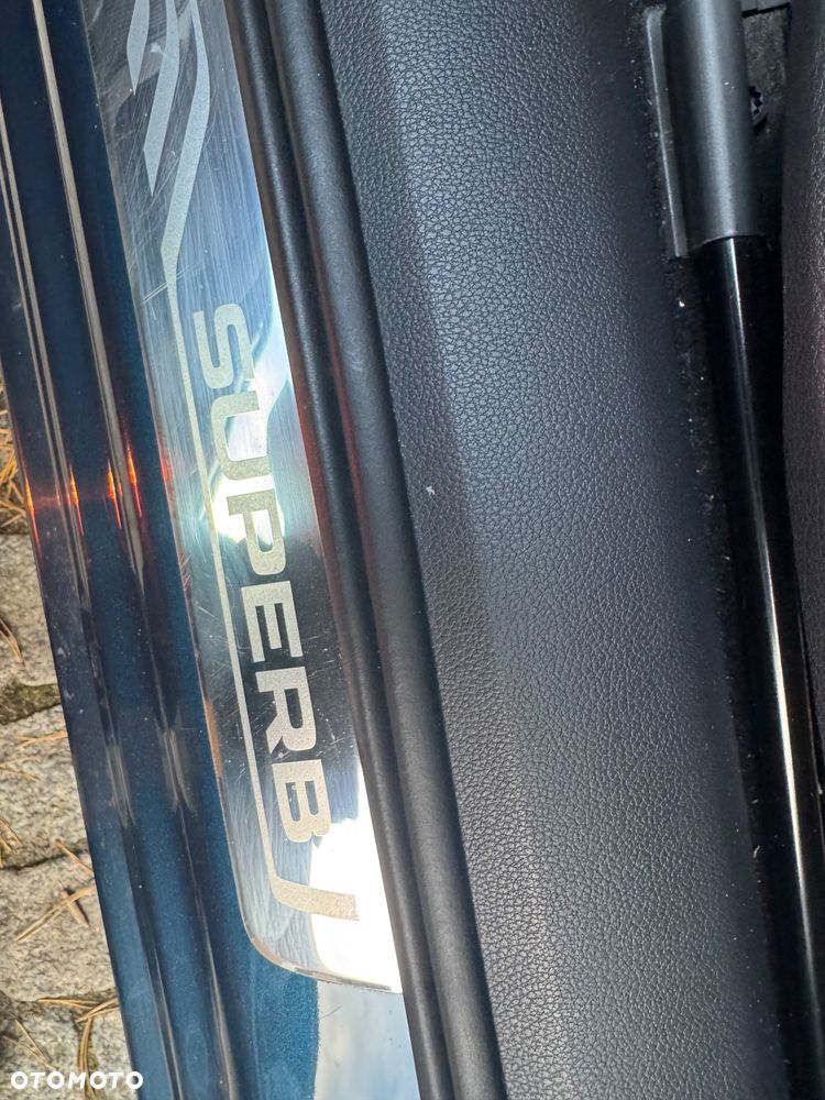 Skoda Superb 1.8 TSI Ambition - 17