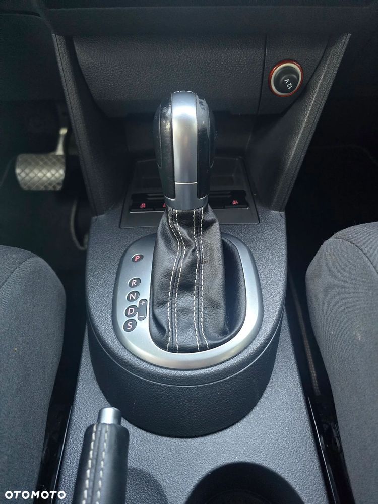 Volkswagen Touran 2.0 TDI DPF DSG Comfortline - 14