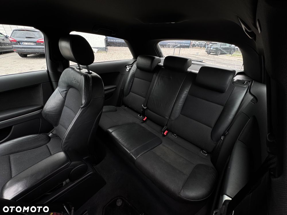 Audi A3 3-drzwiowe 1.6 FSI Ambition - 8