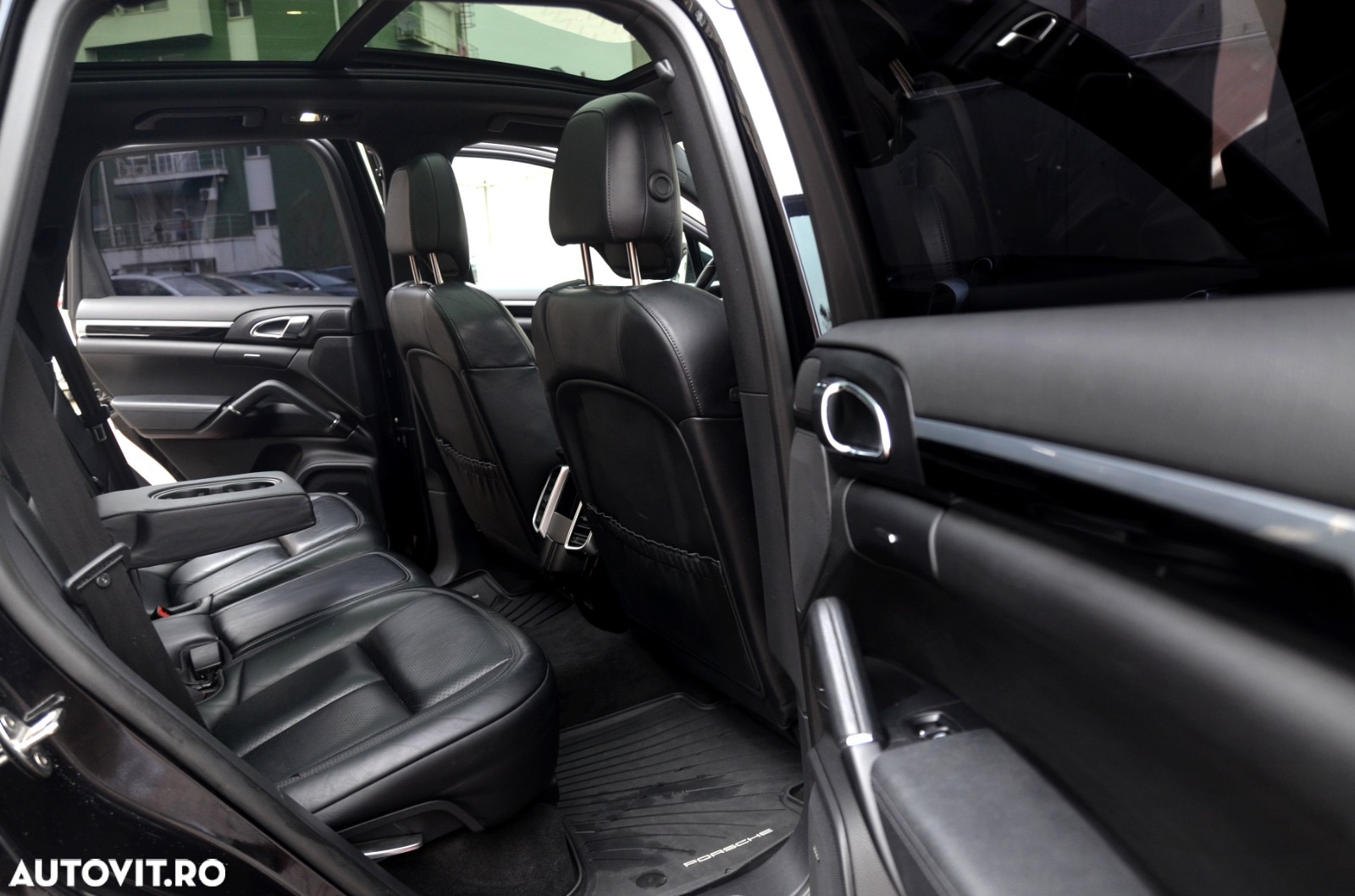 Porsche Cayenne 3.0 L - 10