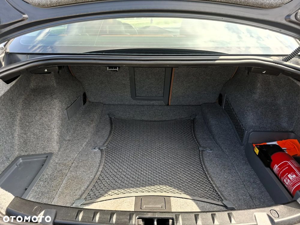 BMW Seria 3 318i M Sport Edition - 25