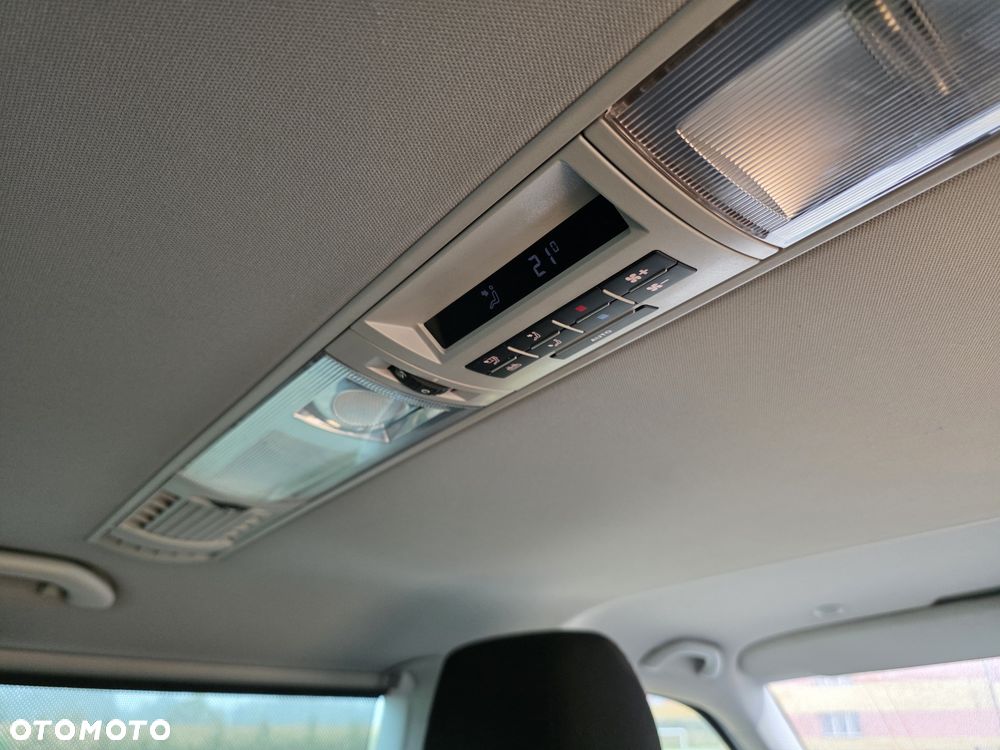 Volkswagen Caravelle 6.1 2.0 TDI L2 Comfortline DSG - 16