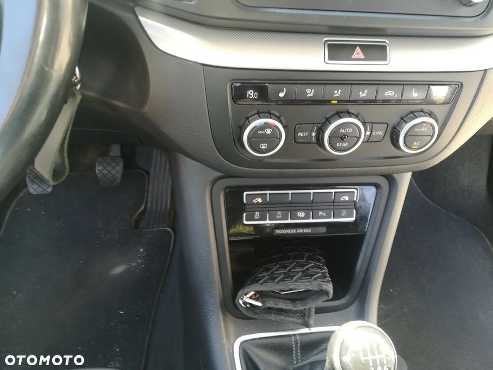 Volkswagen Sharan 2.0 TDI Highline - 14