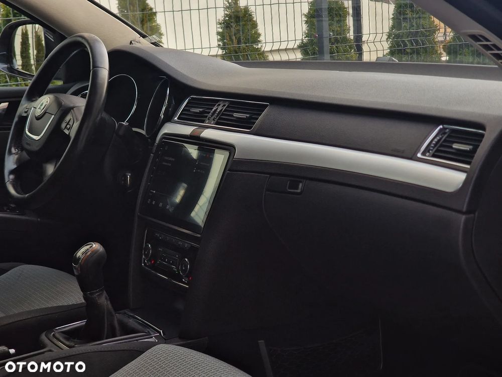 Skoda Superb 2.0 TDI Active - 26