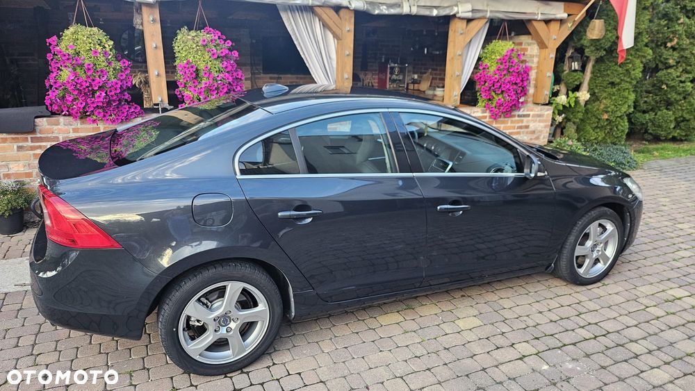 Volvo S60 D5 Summum - 5