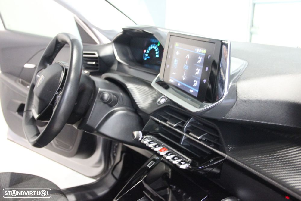 Peugeot e-208 50 kWh Active Pack - 14