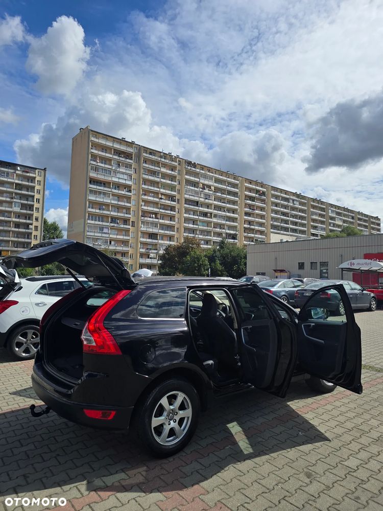 Volvo XC 60 D3 Momentum - 11
